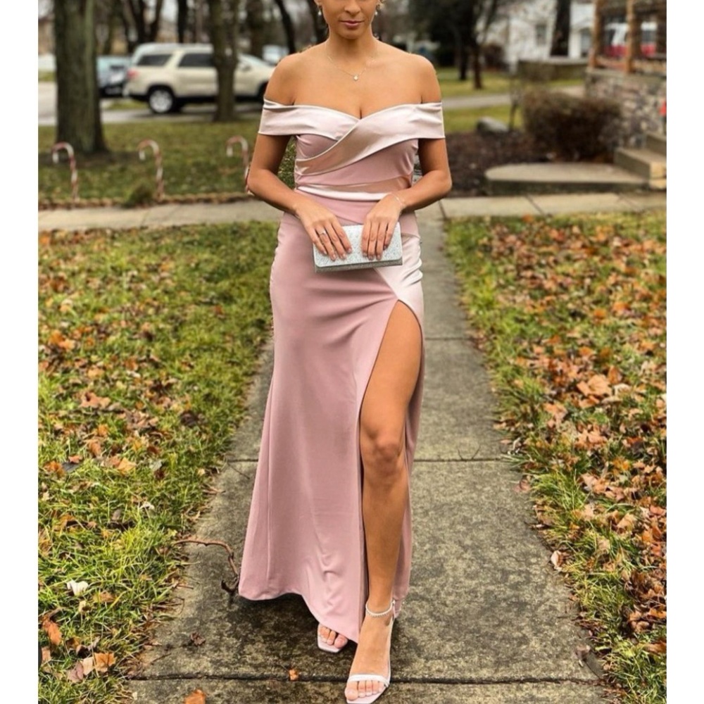 Dusty Pink Off-the-Shoulder Maxi Dress